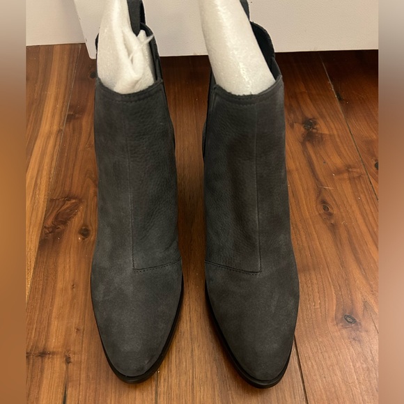 Rag & Bone Walker Boot Size 39 (9 ) in Charcoal Nubuck. Brand New original box. - Picture 2 of 4